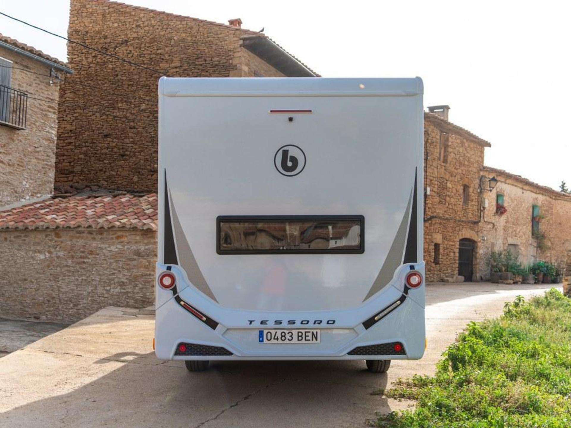 42347566-17.jpg